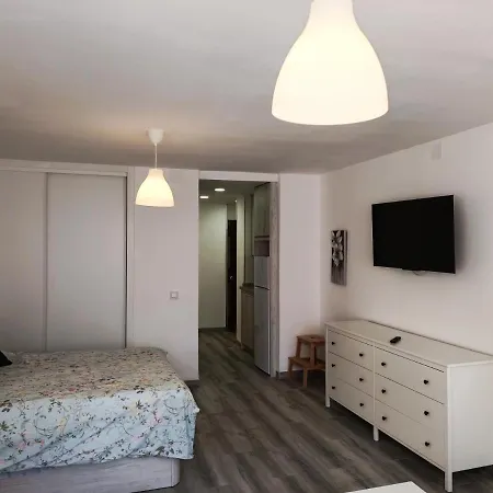 Nuevo Estudio, Recién Reformado, Wifi, Centro De Appartamento *